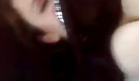 دختر شاخی واقعی می شود و بچه ها انگشت بیدمشک را لگد می زنند سکس مامان چاق و عمیق می زنند